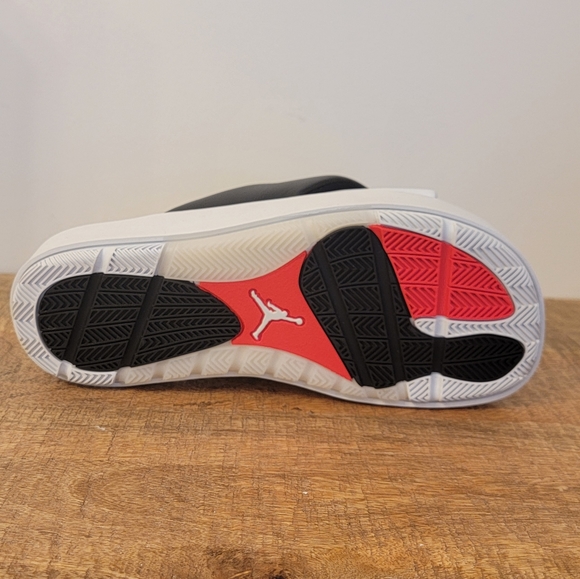 Women's Size 9 Jordan Sophia Slide Slippers 'Black/Off White' (DO8863-100) - Picture 5 of 16